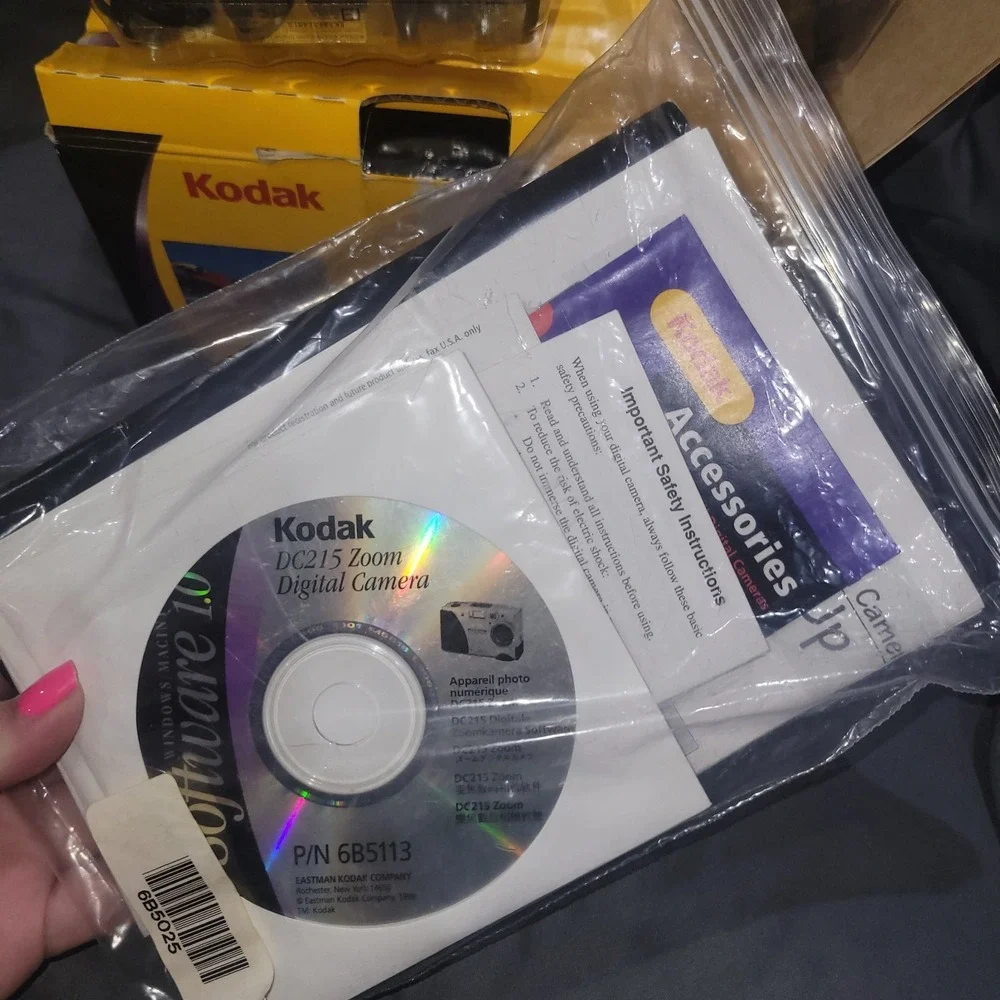 KODAK DC215 ZOOM VINTAGE DIGITAL CAMERA W/BOX CABLES MANUALS USED WORKS